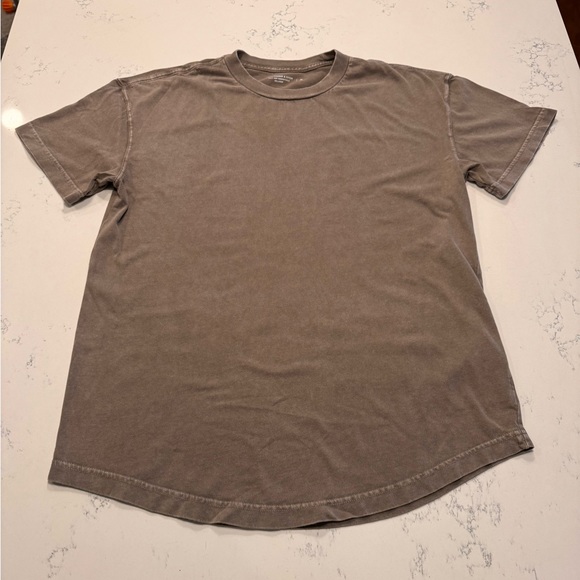Abercrombie & Fitch Other - Abercrombie & Fitch essential short sleeve curved hem shirt NWOT